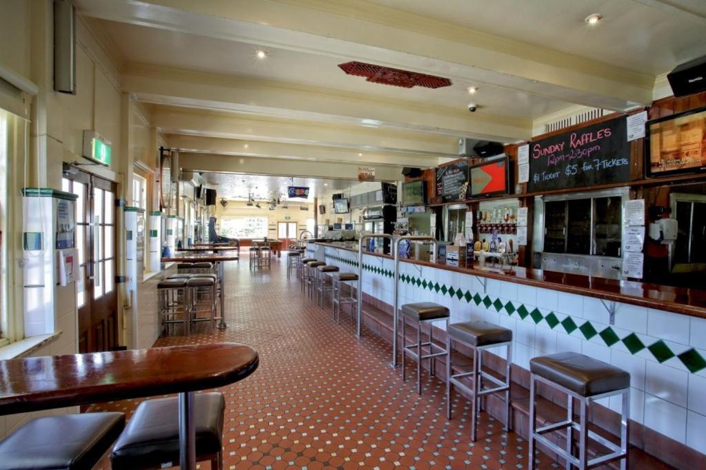 Canungra Hotel ภายนอก รูปภาพ